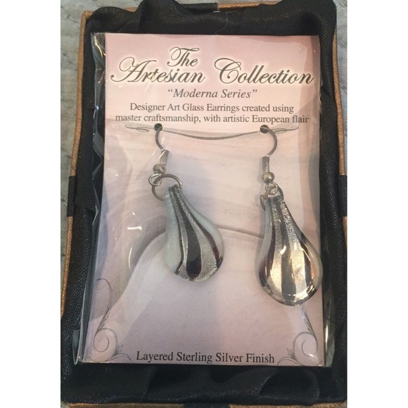 The Artesian Collection Moderna Series Black/Silver Layered Pierced Earrings NEW - Picture 2 of 4